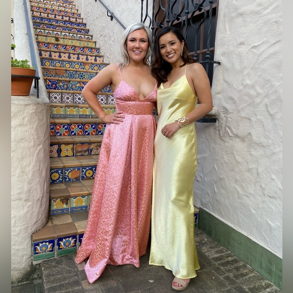 RESA river slip satin gown in butter yellow - Picture 3 of 5